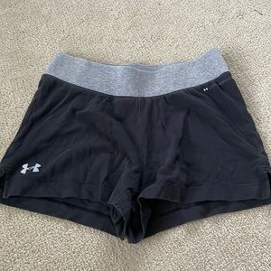 Under armor comfy shorts